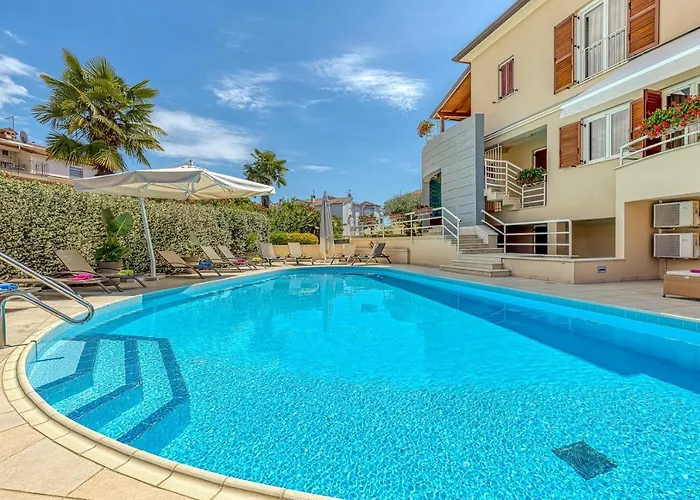 Apartment Complex Irena With Pool