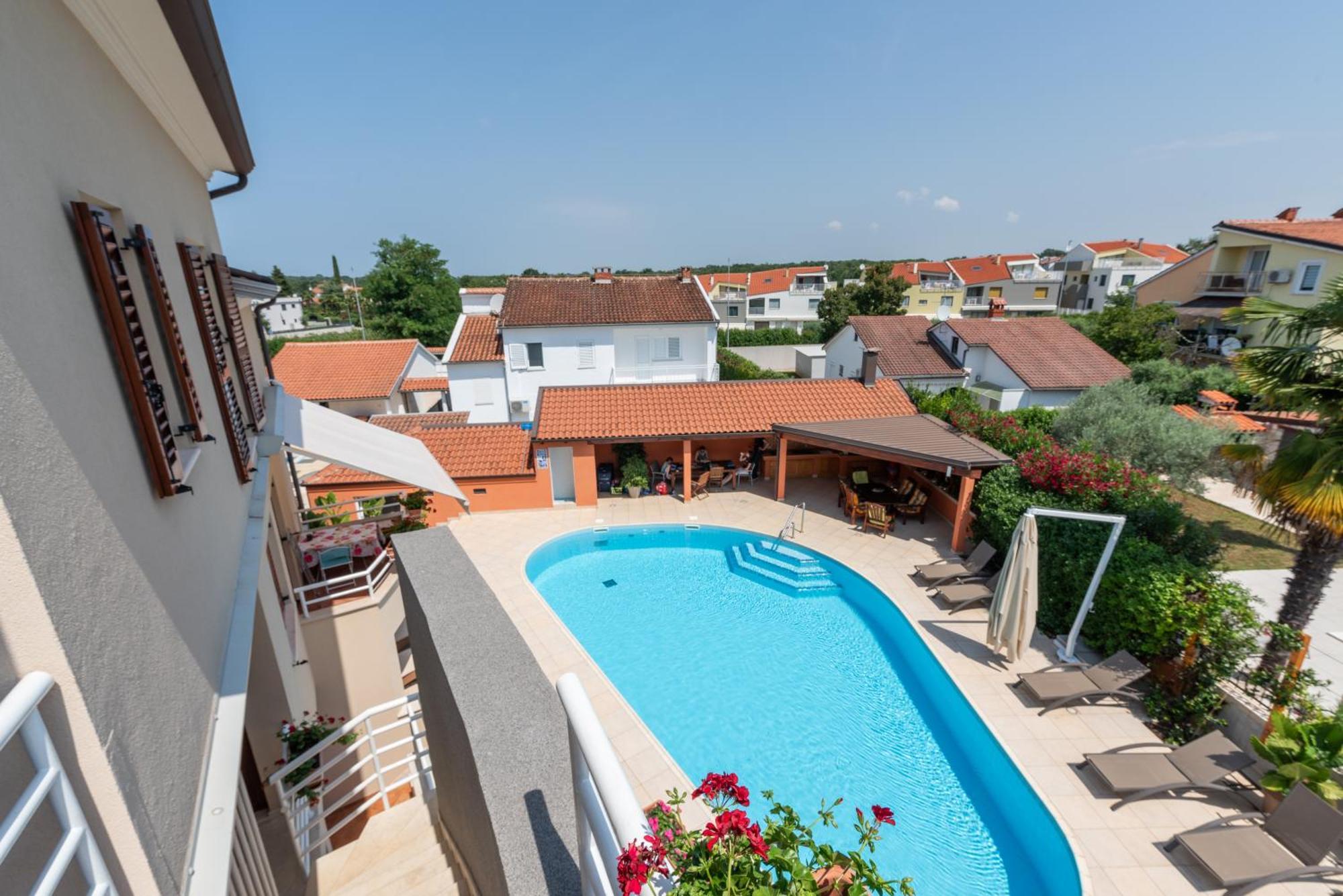 Complex Irena With Pool 4*